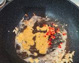 Foto langkah ke 3 dari resep Ayam Saus Telur Asin.