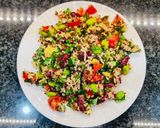 Foto del passaggio 4 della ricetta Insalata di riso e quinoa