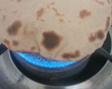A picture of step 7 of Curd and Carom Mini Fafda Roti.