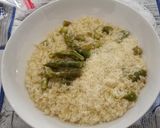 Foto del passaggio 10 della ricetta Risotto con asparagi