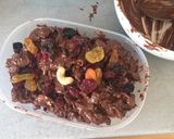 A picture of step 3 of Simple Easter snack.