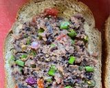 A picture of step 3 of Cheesy Rajma Sandwich.