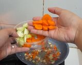 Foto langkah ke 5 dari resep Tumis Batang Brokoli.