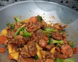 Foto langkah ke 6 dari resep Ayam Nanas Asam Manis.