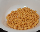 Foto del paso 1 de la receta: Potaje de garbanzos y sepia