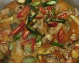 รูปขั้นตอนการทำที่ 5 ของ “แกงไก่ใส่มะเขือ”