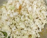A picture of step 1 of Cabbage Thoran.