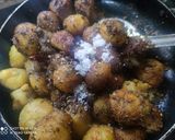 A picture of step 4 of Aloo Achari.