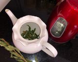 Foto del paso 3 de la receta: Infusión de cedrón