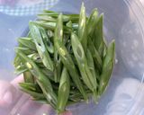 Foto langkah ke 1 dari resep Sayur bening telur mi lasa.