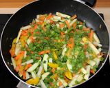 Egyedényes zöldséges tészta recept fázis 3 fotója