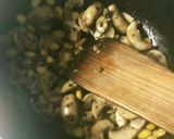 A picture of step 1 of Italian style mushroom fried rice.
