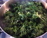 A picture of step 3 of Curly Kale with Cream and Crispy Breadcrumbs.