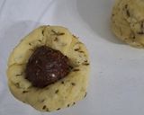 عکس مرحله 4 از دستور نان خرما و گردو فوری با ماست