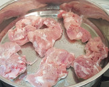 Foto del paso 1 de la receta: Contramuslos de pollo con patatas en salsa de whisky