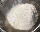 Une image de l'étape 3 de Gâteau surprise soufflé aux pêches de vigne.