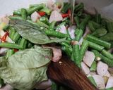 Foto langkah ke 2 dari resep Tumis Kacang Panjang Baso Sapi.