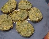 अळू वडी (alu vadi recipe in marathi) रेसिपी स्टेप 4 फोटो 