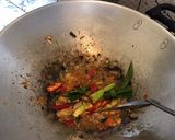 Foto langkah ke 3 dari resep Bunga pepaya tuna asap suir pedas.