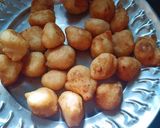 A picture of step 3 of Urad Dal Dahi Phulki / Doi Fuluri.