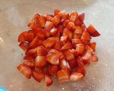 Foto del passaggio 2 della ricetta Macedonia Fragole e Banane