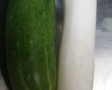 A picture of step 1 of Mix salads.
