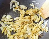 Une image de l'étape 1 de Curry de cabillaud petits pois carottes.