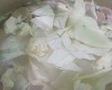 Foto langkah ke 3 dari resep Sop sayur bakso.