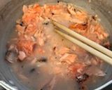 A picture of step 2 of Salmon Flakes.