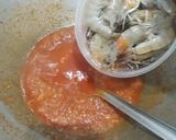 Foto langkah ke 3 dari resep Udang Saus Telur Pedas.