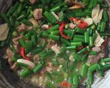 Foto langkah ke 8 dari resep Tumis Daun Bawang dan Daging Sapi.