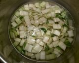 Foto del paso 2 de la receta Alubias blancas con acelgas, hinojo y puntas de pimientos