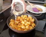 Foto del paso 8 de la receta Patatas al ajillo