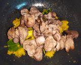 Foto langkah ke 3 dari resep Hati Ampela Bumbu Kuning.