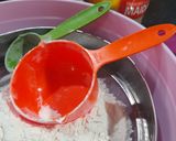 A picture of step 2 of Orange chiffon cake.