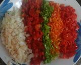 Foto del paso 2 de la receta: Pollo esmechado full vegetales acompañado con tapas de berenjena