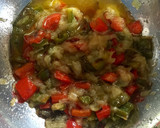 Foto del paso 2 de la receta: Tortilla de bacalao con pimientos