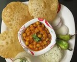 A picture of step 6 of Chole Bhature.