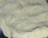 A picture of step 4 of White Makki Ki Roti 😋.