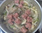 Foto langkah ke 4 dari resep Soup Jamur Tiram.
