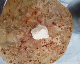 A picture of step 5 of Aaloo paratha.