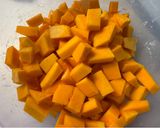 Foto del passaggio 1 della ricetta Vellutata di Zucca Speziata