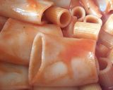Foto del passaggio 5 della ricetta Pasta al forno sul letto di parmigiana di melanzane