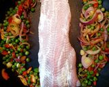 Foto del paso 3 de la receta: Chernia con salsa y ensalada