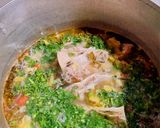 Hình bước làm 4 của món Canh dưa cải chua đầu cá trắm