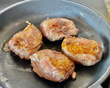 Foto del paso 2 de la receta: Carrillada ibérica en salsa de zanahoria y curry