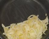 Foto del paso 2 de la receta: Bollos rellenos de salchicha enchipotlada