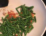 Foto langkah ke 3 dari resep Tumis kacang panjang dan toge.