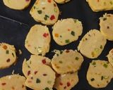 एगलेस हैदराबादी कराची बिस्कुट(egglees hyderabad krachi biscuit recipe in hindi) रेसिपी चरण 5 फोटो