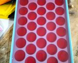 Foto langkah ke 2 dari resep Jelly ball merah putih.